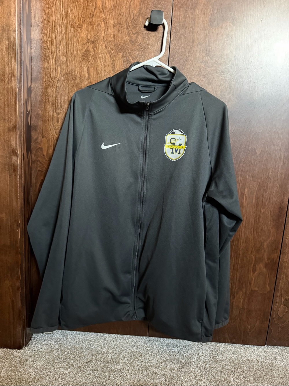 Nike Black Full-Zip Men’s Jacket with Team Crest